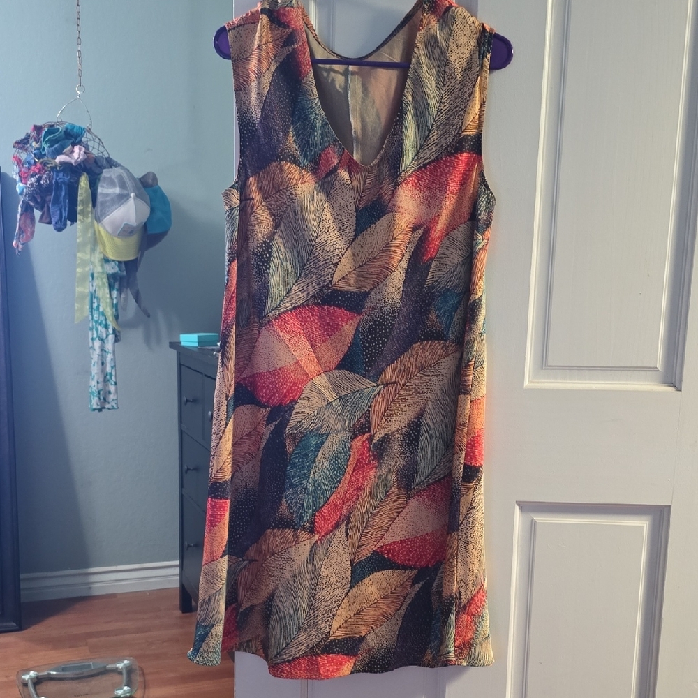 Multicolor Leaf Pattern Sleeveless Dress